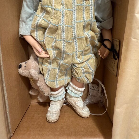 Yesterdays Child Erin Lynn & Squirt 4810 Boyds Collection Porcelain Doll COA NEW - Picture 6 of 11